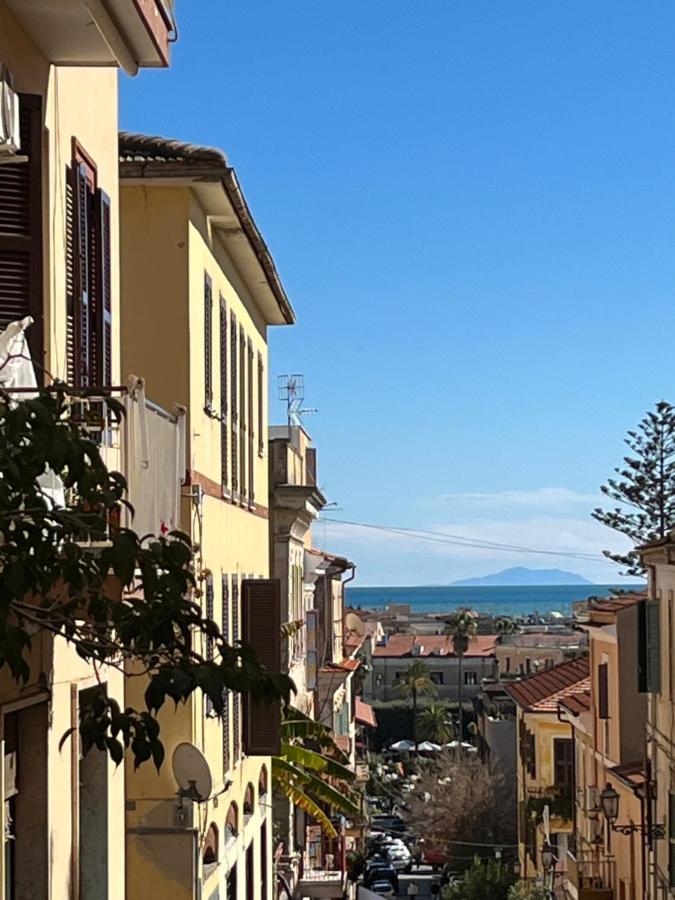 Ulisse'S Loft - Incantevole Vista Mare, Centro Storico E Spiaggia A Piedi - Wifi Apartman Terracina Kültér fotó